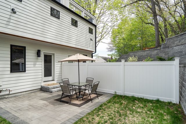 366 Massachusetts Ave 366, Lexington, MA 02420