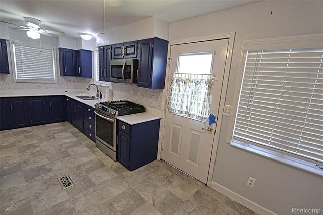 19336 Centralia, Redford Charter Township, MI 48240
