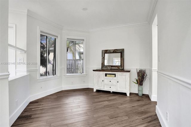 10073 NW 5th Street, Plantation, FL 33324