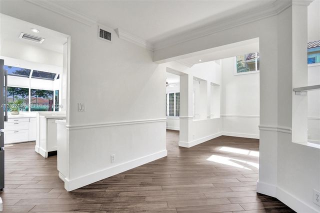 10073 NW 5th Street, Plantation, FL 33324