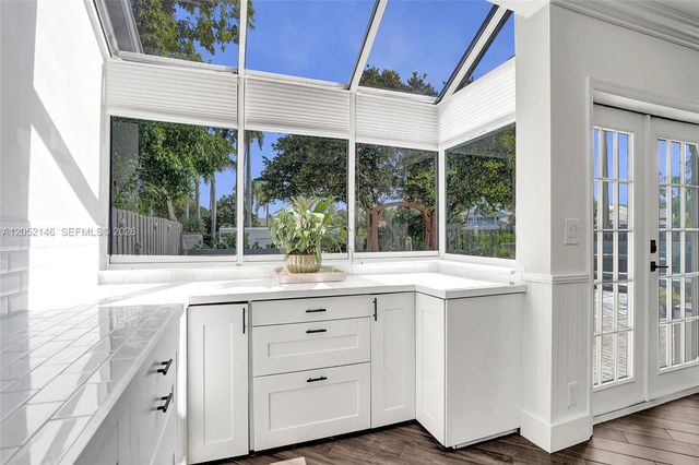 10073 NW 5th Street, Plantation, FL 33324