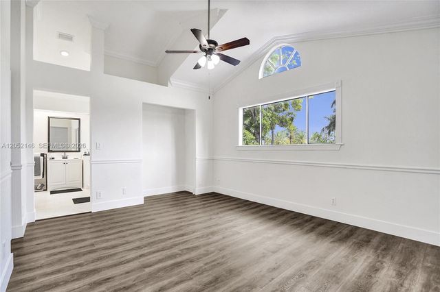 10073 NW 5th Street, Plantation, FL 33324