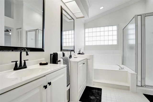 10073 NW 5th Street, Plantation, FL 33324