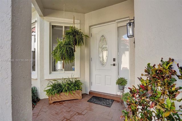 10073 NW 5th Street, Plantation, FL 33324