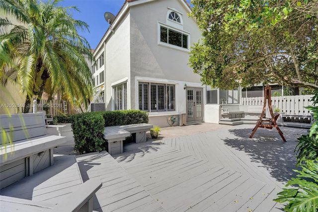 10073 NW 5th Street, Plantation, FL 33324
