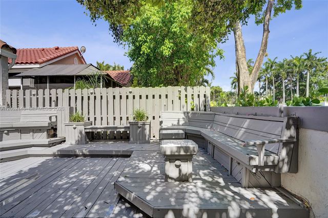 10073 NW 5th Street, Plantation, FL 33324