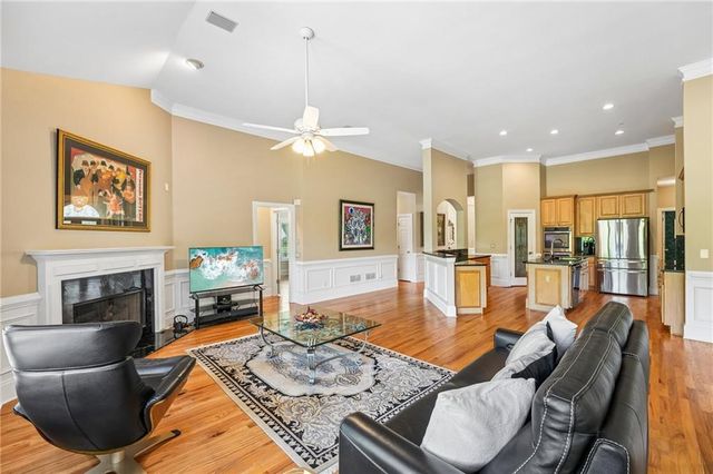 6610 Bridlewood Way, Suwanee, GA 30024