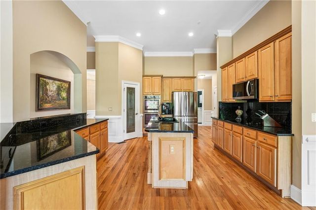 6610 Bridlewood Way, Suwanee, GA 30024