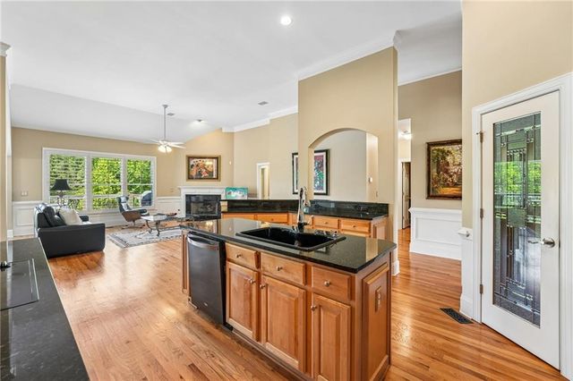 6610 Bridlewood Way, Suwanee, GA 30024