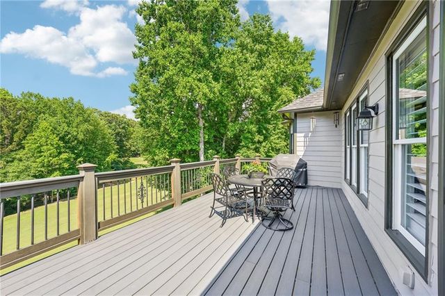 6610 Bridlewood Way, Suwanee, GA 30024