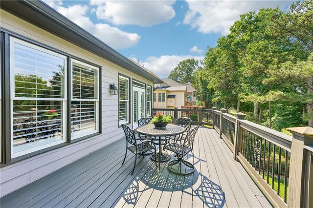 6610 Bridlewood Way, Suwanee, GA 30024