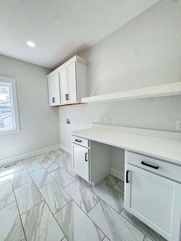 1725 Powell Rd, Clarksville, TN 37043