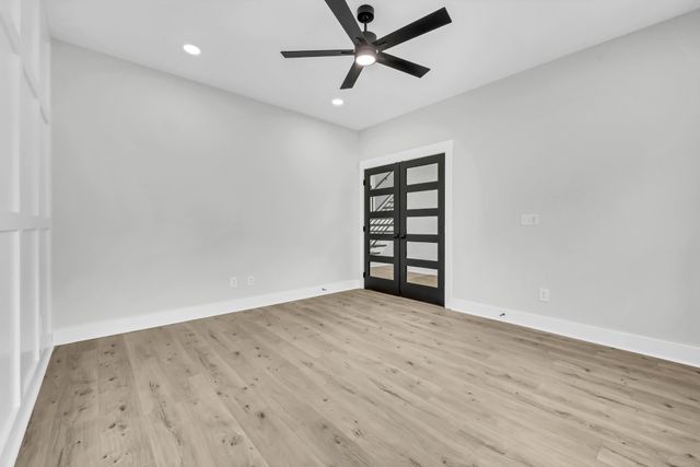 1725 Powell Rd, Clarksville, TN 37043