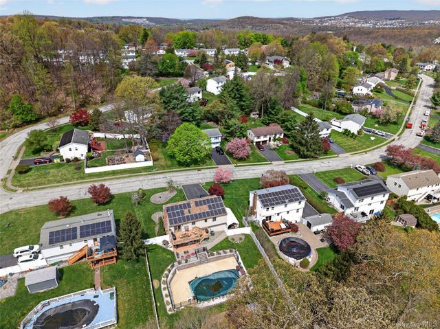 3 Arlington Drive, Harriman, NY 10926