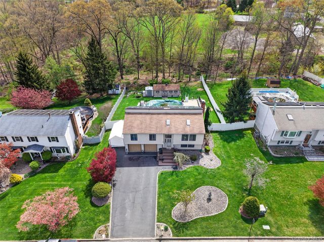 3 Arlington Drive, Harriman, NY 10926