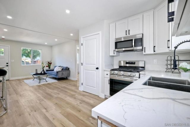 560 11th St, Imperial Beach, CA 91932