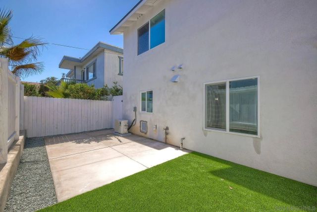 560 11th St, Imperial Beach, CA 91932