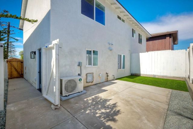 560 11th St, Imperial Beach, CA 91932