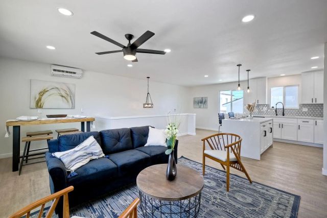 560 11th St, Imperial Beach, CA 91932
