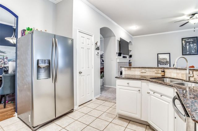 615 Delores Drive, Grand Prairie, TX 75052