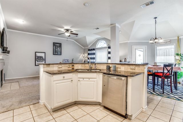 615 Delores Drive, Grand Prairie, TX 75052