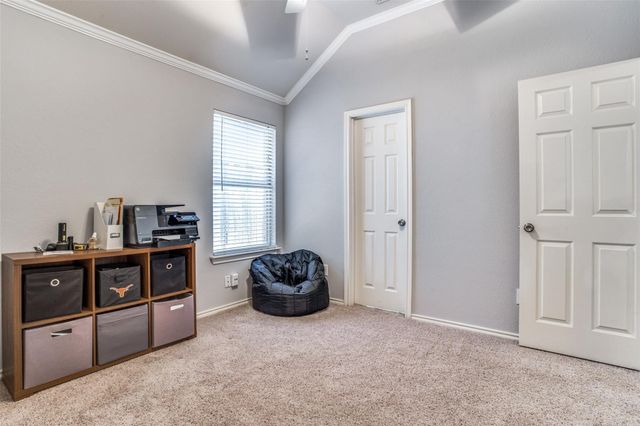 615 Delores Drive, Grand Prairie, TX 75052