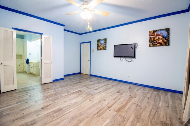 12511 Oakcroft Drive, Houston, TX 77070