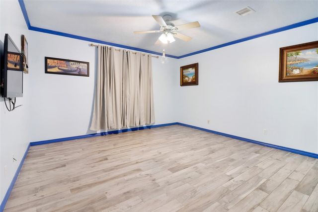 12511 Oakcroft Drive, Houston, TX 77070