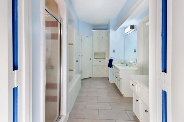 12511 Oakcroft Drive, Houston, TX 77070