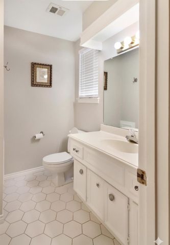 12511 Oakcroft Drive, Houston, TX 77070