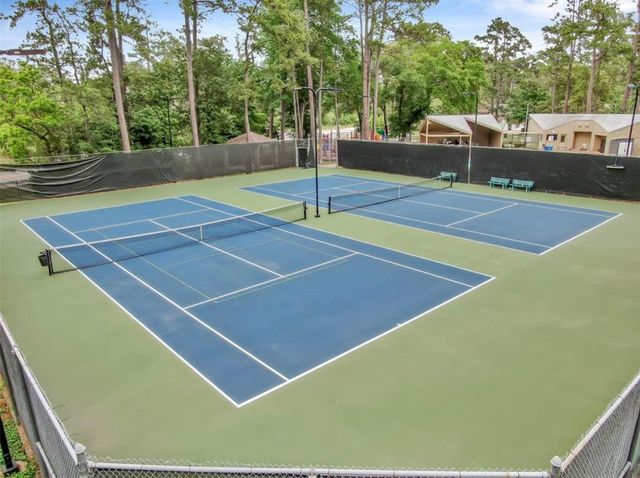 12511 Oakcroft Drive, Houston, TX 77070