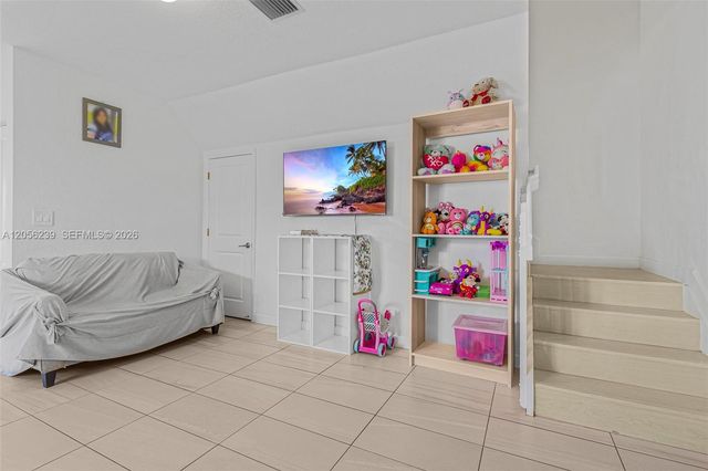 417 NW 12th Place, Florida City, FL 33034