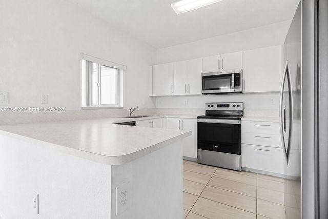 417 NW 12th Place, Florida City, FL 33034