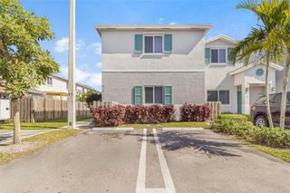 417 NW 12th Place, Florida City, FL 33034