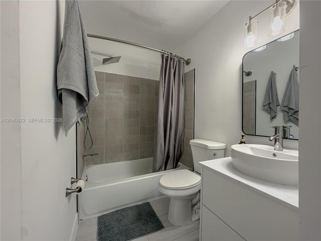1813 SW 10th Street, Fort Lauderdale, FL 33312