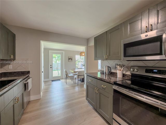 1813 SW 10th Street, Fort Lauderdale, FL 33312