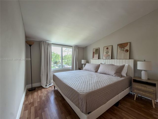 1813 SW 10th Street, Fort Lauderdale, FL 33312