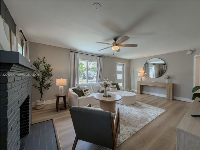 1813 SW 10th Street, Fort Lauderdale, FL 33312