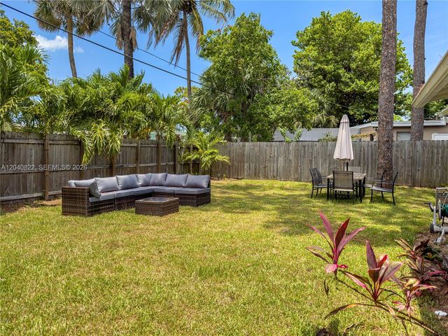 1813 SW 10th Street, Fort Lauderdale, FL 33312