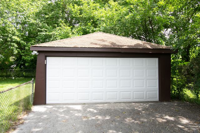 8837 S Talman Avenue, Evergreen Park, IL 60805