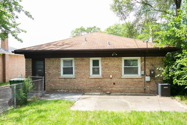 8837 S Talman Avenue, Evergreen Park, IL 60805
