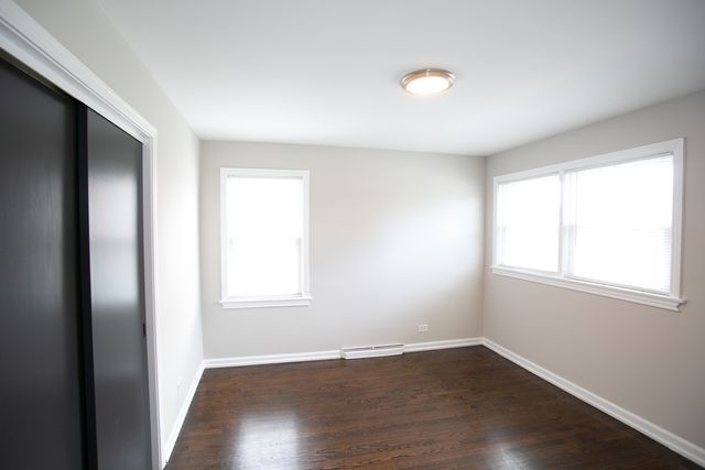 8837 S Talman Avenue, Evergreen Park, IL 60805
