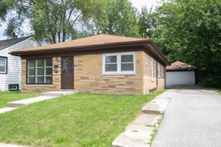 8837 S Talman Avenue, Evergreen Park, IL 60805