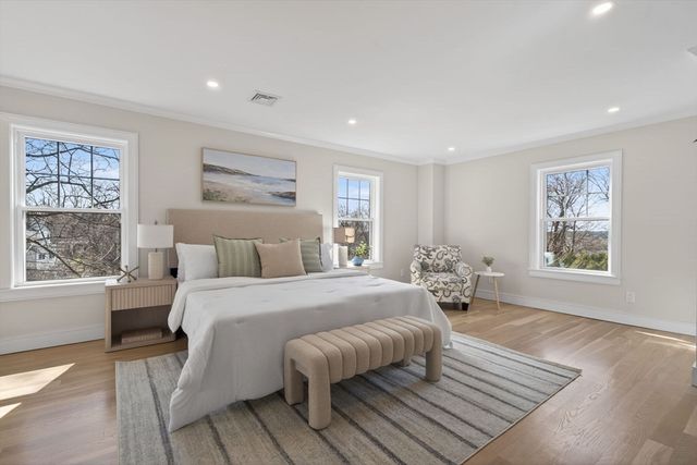 10 Johnson Street, Newburyport, MA 01950