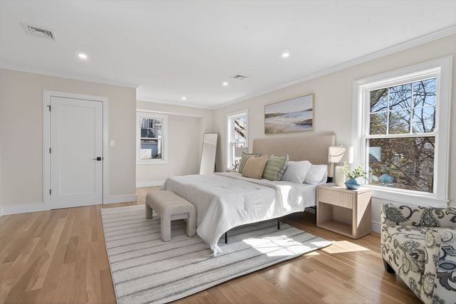 10 Johnson Street, Newburyport, MA 01950