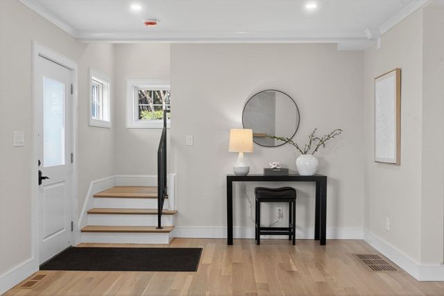 10 Johnson Street, Newburyport, MA 01950