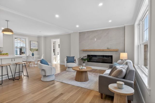 10 Johnson Street, Newburyport, MA 01950