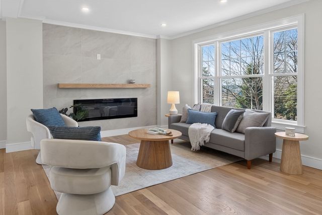 10 Johnson Street, Newburyport, MA 01950