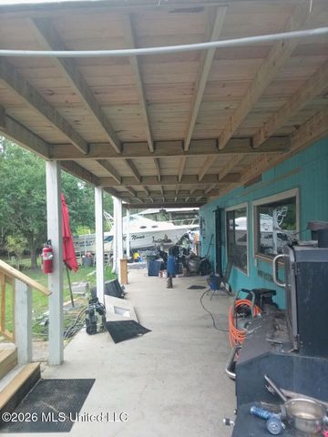 1832 Seacrest, Gautier, MS 39553