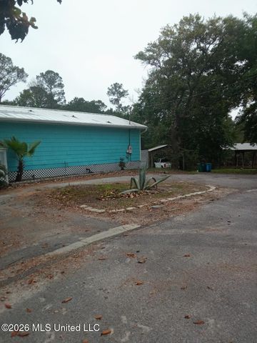 1832 Seacrest, Gautier, MS 39553